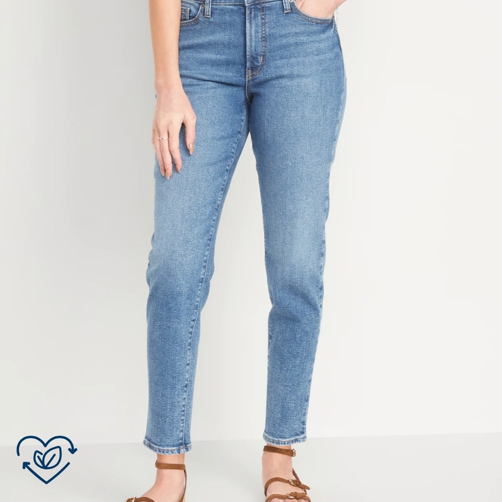 NWT high waisted stretch jeans! Light wash! Size 14! Straight leg! Old Navy!